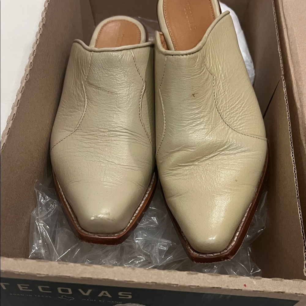 Tecovas Cream Leather Mules